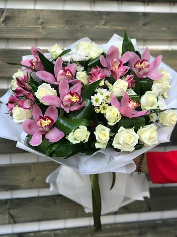 Букет цветов из: Розы и Хризантемы в Чернышев