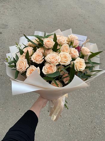 Букет Кремовые розы Латте в Чернышев